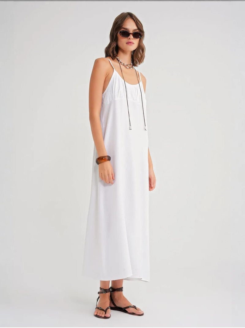 Vestido midi de corte relajado con cuello cuadrado y detalle de volantes de mixray Blanco - Kiabi