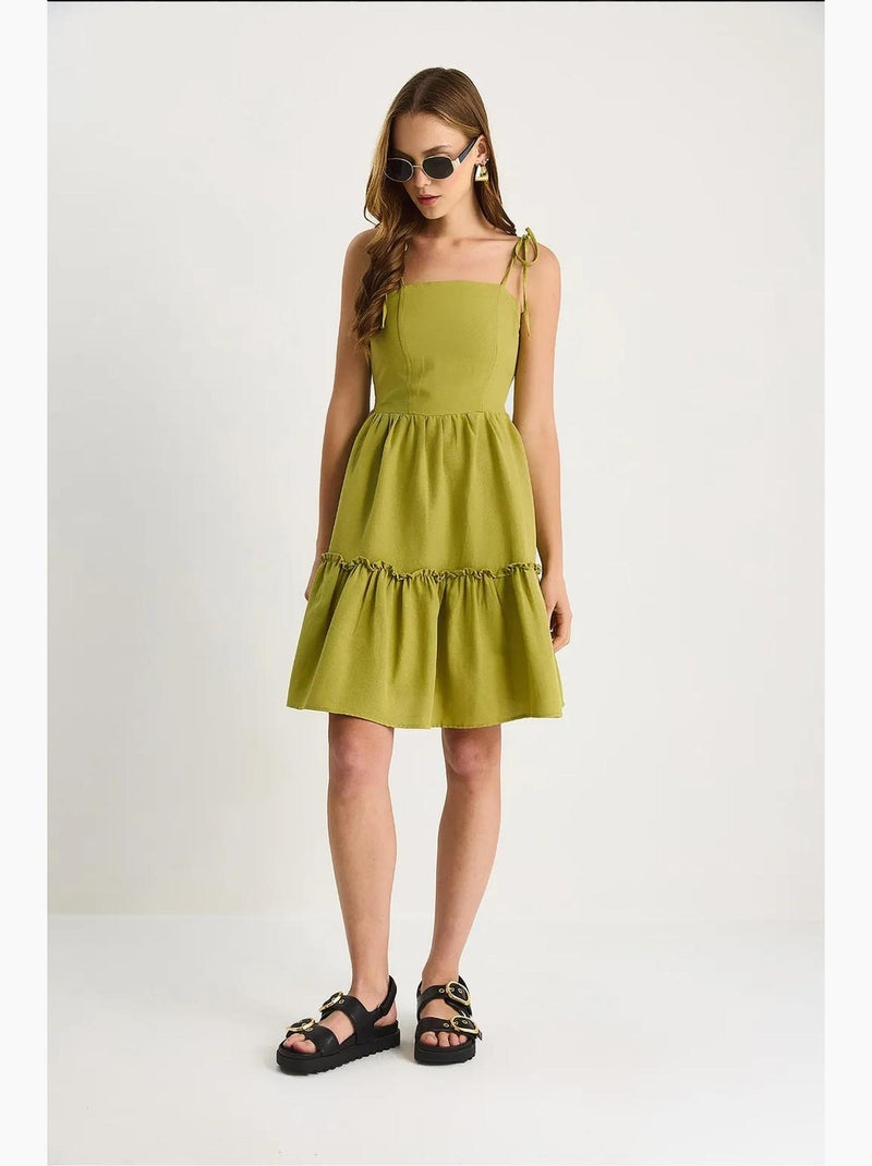 Vestido midi de cuello cuadrado con corte en a y detalle de ribete lucci Verde tilo - Kiabi