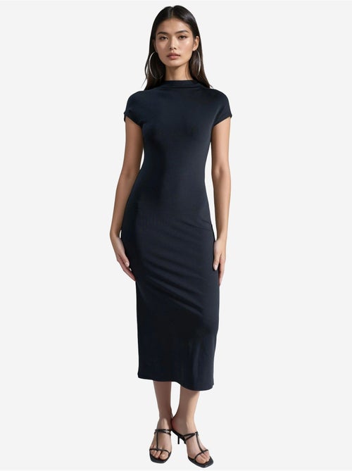 Vestido midi de cuello redondo y corte entallado con detalle elástico de busem - Kiabi