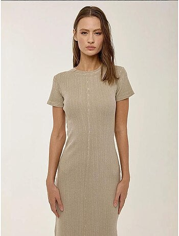 Vestido midi de cuello redondo y manga corta hiccup