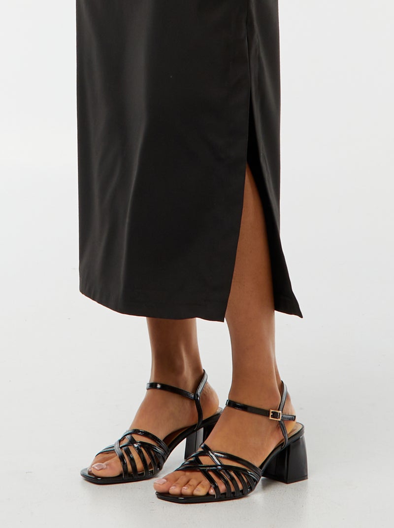 Vestido midi de efecto retorcido por delante negro - Kiabi
