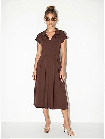 Vestido midi de jersey en línea a con cuello polo lucci