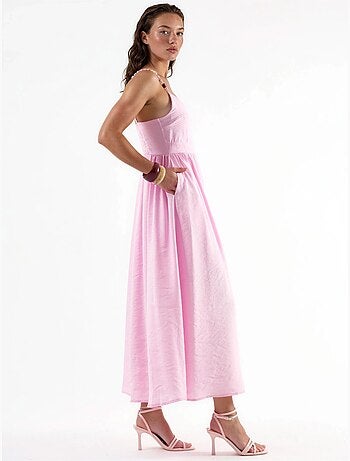 Vestido midi de línea a con detalle de accesorio busem