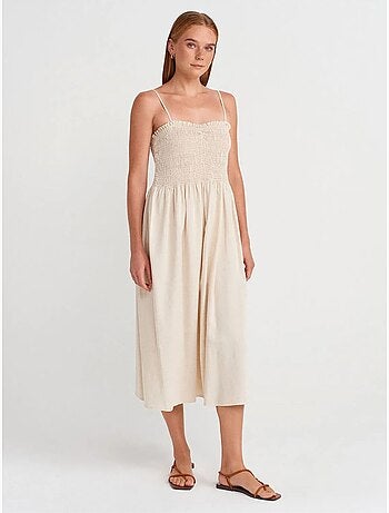 Vestido midi de línea a sin tirantes dilvin