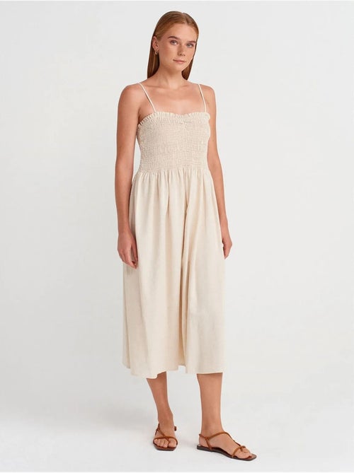 Vestido midi de línea a sin tirantes dilvin - Kiabi Vestido midi de línea a sin tirantes dilvin - Kiabi