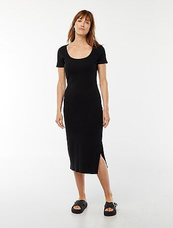 Vestido midi de manga corta con abertura