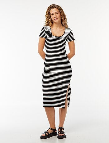 Vestido midi de manga corta con abertura