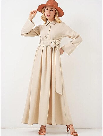 Vestido midi de manga larga con cuello camisero y cierre de botones en forma de a bdart