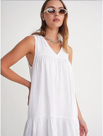 Vestido midi de muselina con cuello en v, sin mangas y bolsillos de mixray