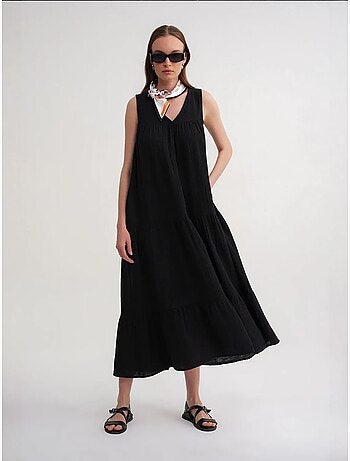 Vestido midi de muselina con cuello en v, sin mangas y bolsillos de mixray