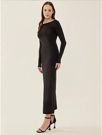 Vestido midi de punto con espalda abierta