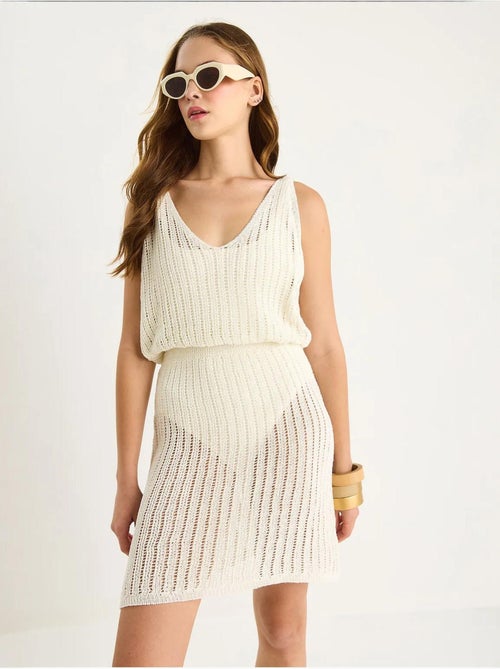 Vestido midi de punto texturizado sin mangas con cuello en v lucci - Kiabi Vestido midi de punto texturizado sin mangas con cuello en v lucci - Kiabi