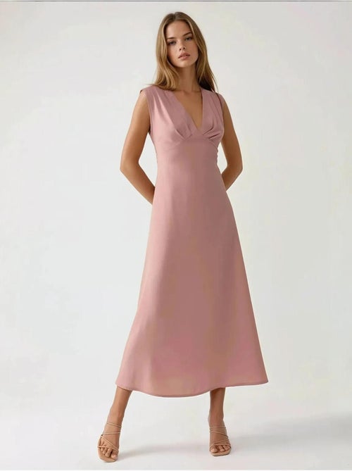 Vestido midi de tacto suave con cuello en V - Kiabi Vestido midi de tacto suave con cuello en V - Kiabi
