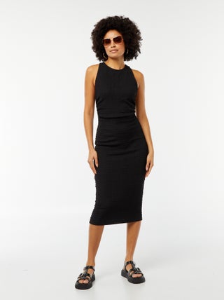 Vestido midi de tejido elástico y gofrado con sisa americana