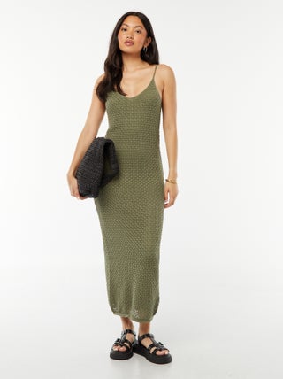 Vestido midi de tirantes de ganchillo