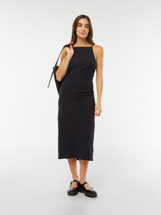Vestido midi de tirantes finos