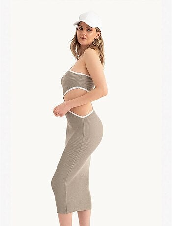 Vestido midi de un solo hombro con corte lateral