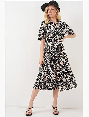 Vestido midi estampado con corte en a y cuello camisero bdart