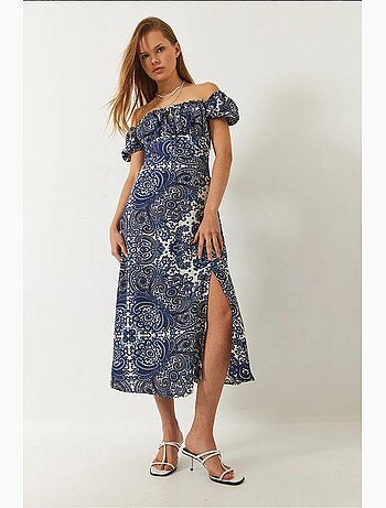 Vestido midi estampado con detalle de abertura y lazo en el cuello lucci