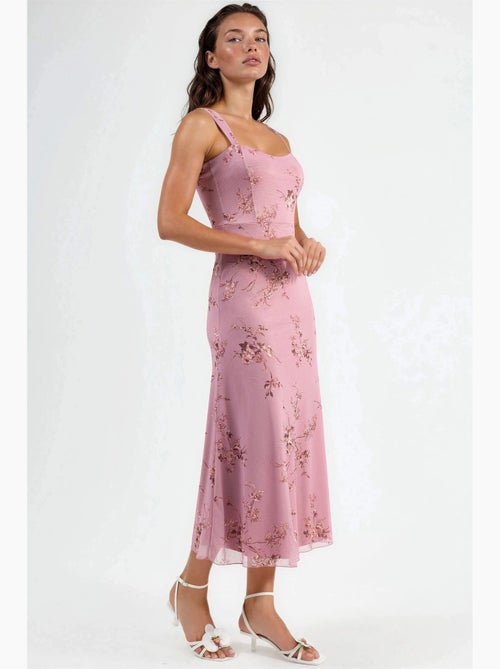 Vestido midi floral con cuello de corazón hiccup - Kiabi Vestido midi floral con cuello de corazón hiccup - Kiabi