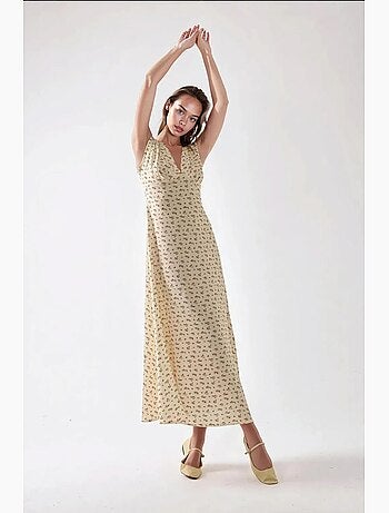 Vestido midi floral con cuello en v hiccup