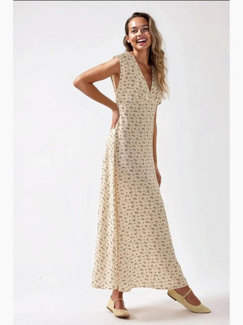 Vestido midi floral con cuello en v hiccup - Kiabi Vestido midi floral con cuello en v hiccup - Kiabi