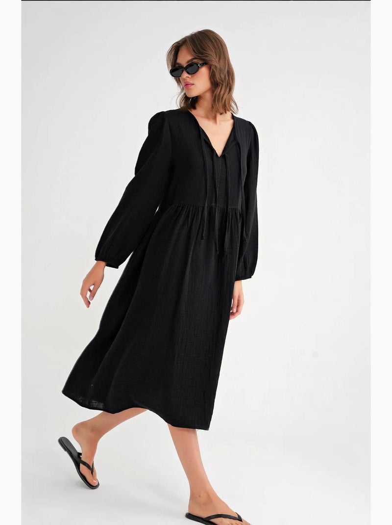 Vestido midi holgado con cuello en v y cierre de lazo mixray Negro - Kiabi