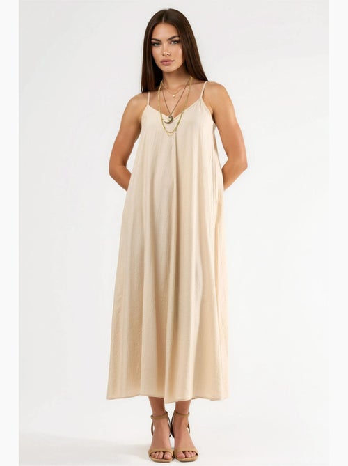 Vestido midi lencero con cuello en v busem - Kiabi Vestido midi lencero con cuello en v busem - Kiabi