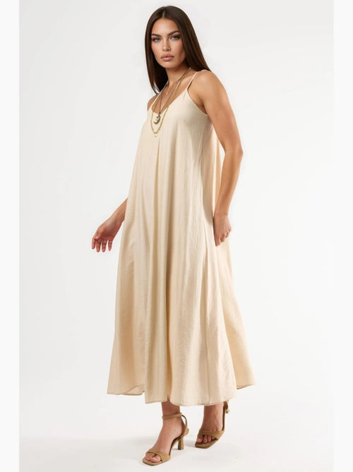 Vestido midi lencero con cuello en v busem - Kiabi Vestido midi lencero con cuello en v busem - Kiabi