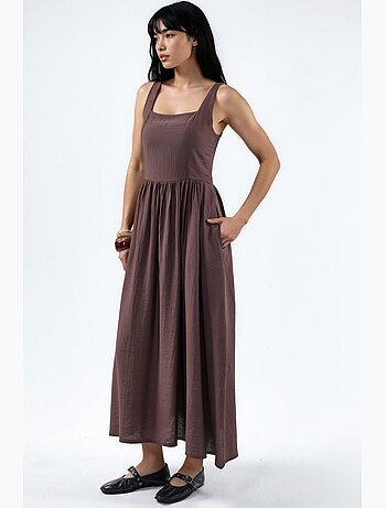 Vestido midi liso con cuello cuadrado busem