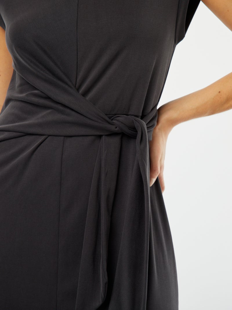 Vestido midi sin mangas anudado por delante Gris - Kiabi