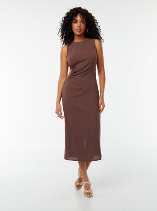 Vestido midi sin mangas calado en el lateral