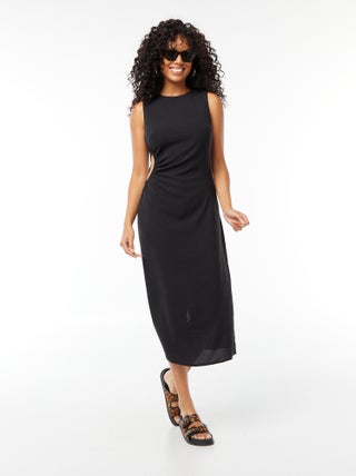 Vestido midi sin mangas calado en el lateral