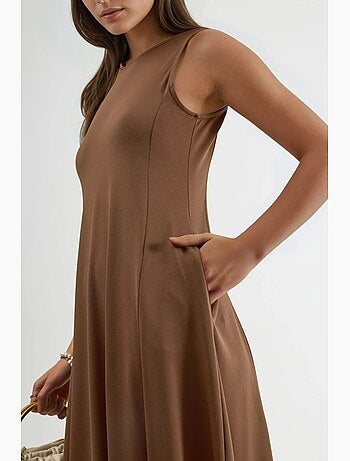 Vestido midi sin mangas con bolsillos busem