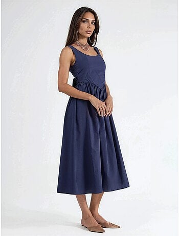 Vestido midi sin mangas con escote redondeado busem