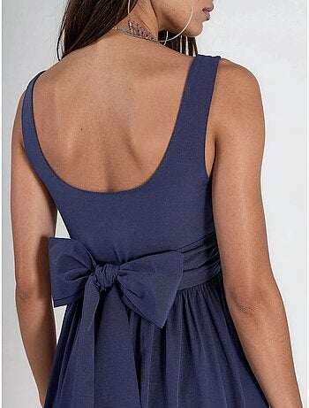 Vestido midi sin mangas con escote redondeado busem