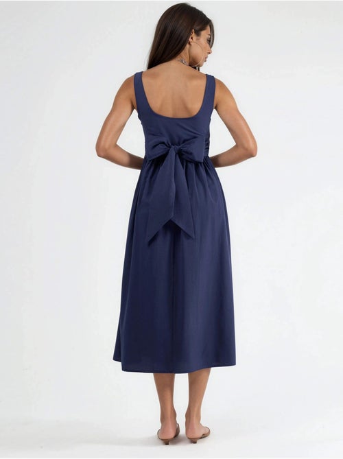 Vestido midi sin mangas con escote redondeado busem - Kiabi Vestido midi sin mangas con escote redondeado busem - Kiabi