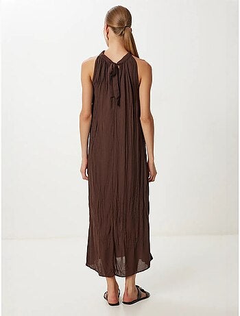 Vestido midi texturizado con cuello halter istanbul