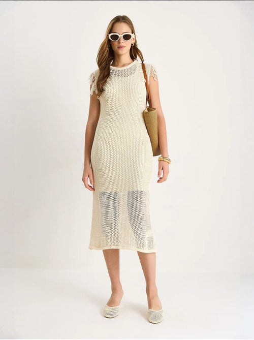 Vestido midi texturizado con detalle de volantes lucci - Kiabi Vestido midi texturizado con detalle de volantes lucci - Kiabi