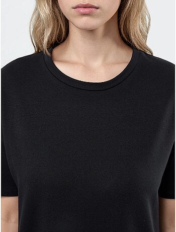 Vestido midi tipo camiseta con cuello redondo busem
