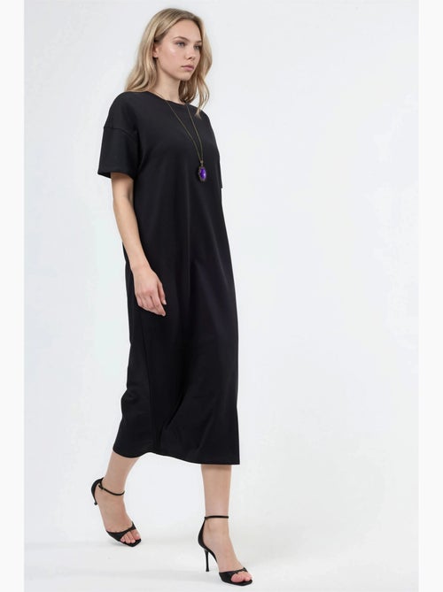 Vestido midi tipo camiseta con cuello redondo busem - Kiabi Vestido midi tipo camiseta con cuello redondo busem - Kiabi