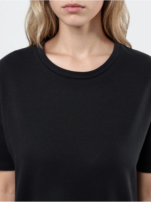 Vestido midi tipo camiseta con cuello redondo busem - Kiabi Vestido midi tipo camiseta con cuello redondo busem - Kiabi
