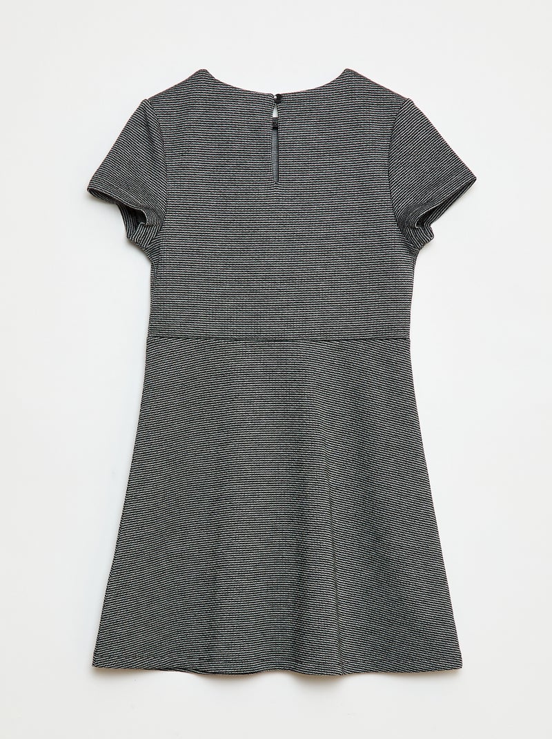 Vestido Milano con corte acampanado y manga corta Negro - Kiabi