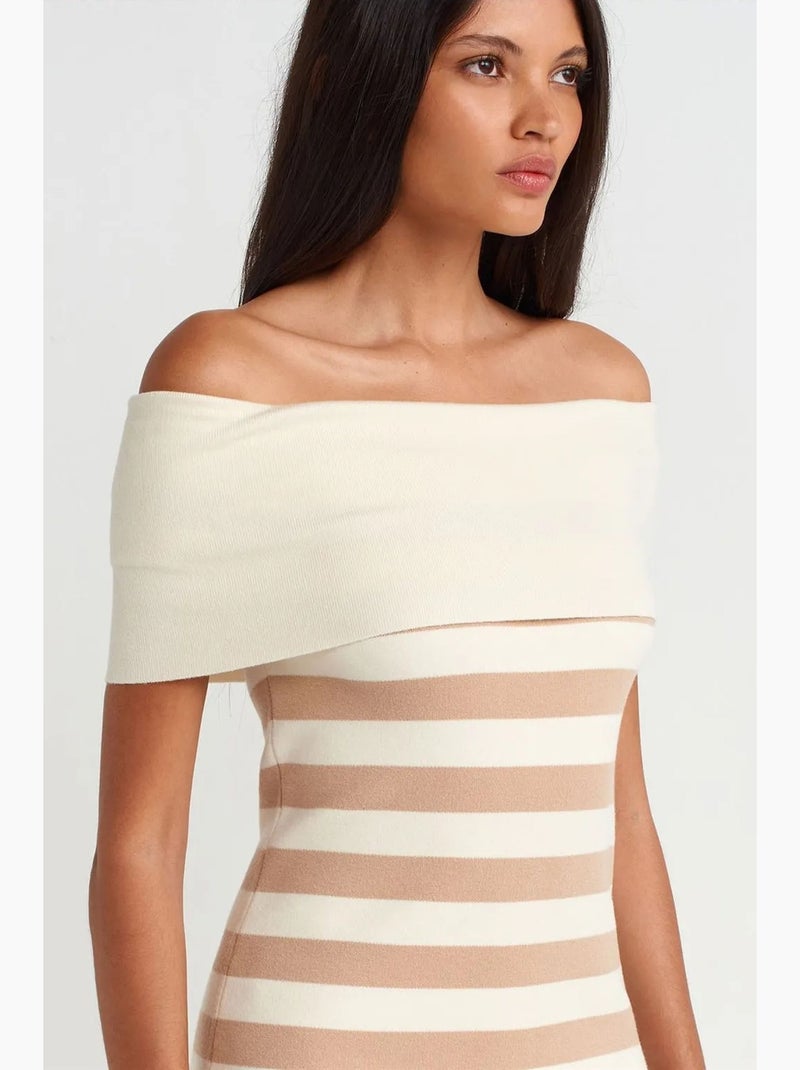 Vestido mini ajustado acanalado a rayas dilvin Crema - Kiabi