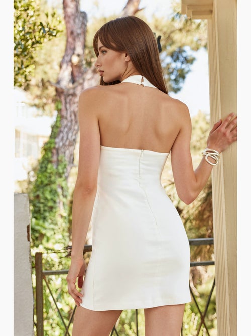 Vestido mini ajustado con cuello halter hiccup - Kiabi Vestido mini ajustado con cuello halter hiccup - Kiabi