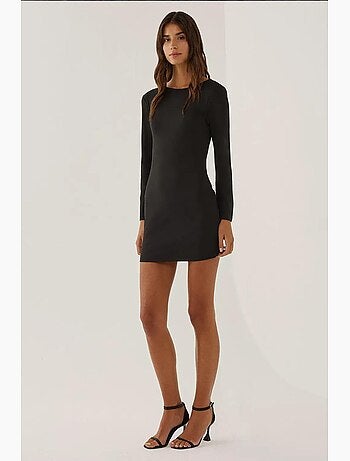 Vestido mini ajustado con escote en la espalda hiccup