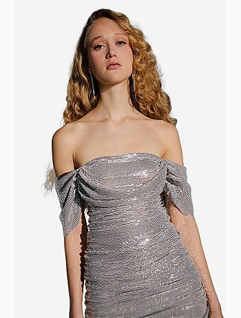 Vestido mini ajustado con lentejuelas y cuello vuelto hiccup