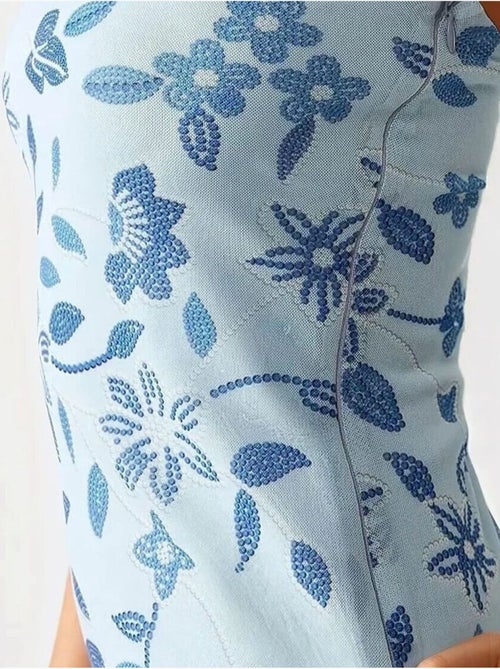 Vestido mini ajustado con textura y sin tirantes - Kiabi Vestido mini ajustado con textura y sin tirantes - Kiabi