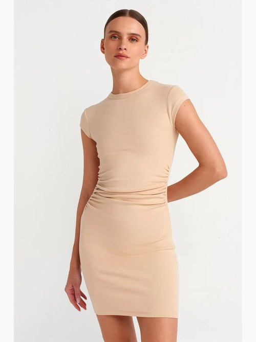Vestido mini ajustado de mujer dilvin - Kiabi Vestido mini ajustado de mujer dilvin - Kiabi