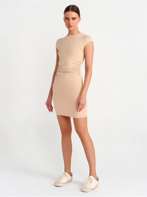 Vestido mini ajustado de mujer dilvin - Kiabi Vestido mini ajustado de mujer dilvin - Kiabi